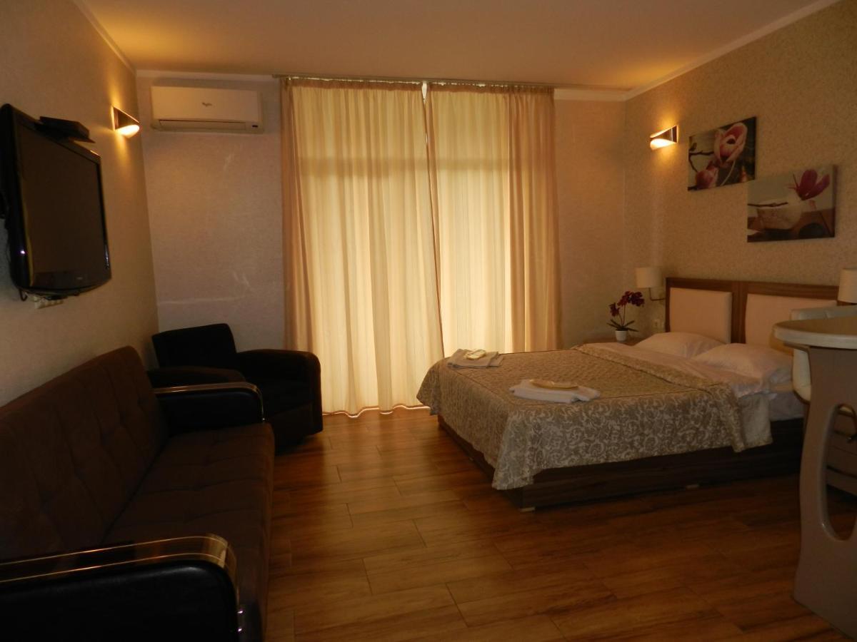 Apart Hotel Luxor Batumi Exterior foto