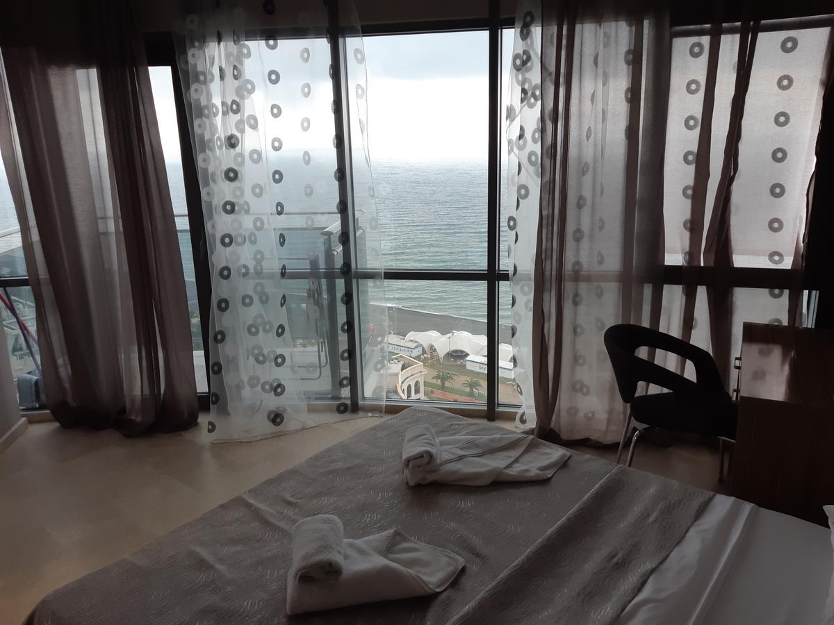 Apart Hotel Luxor Batumi Exterior foto