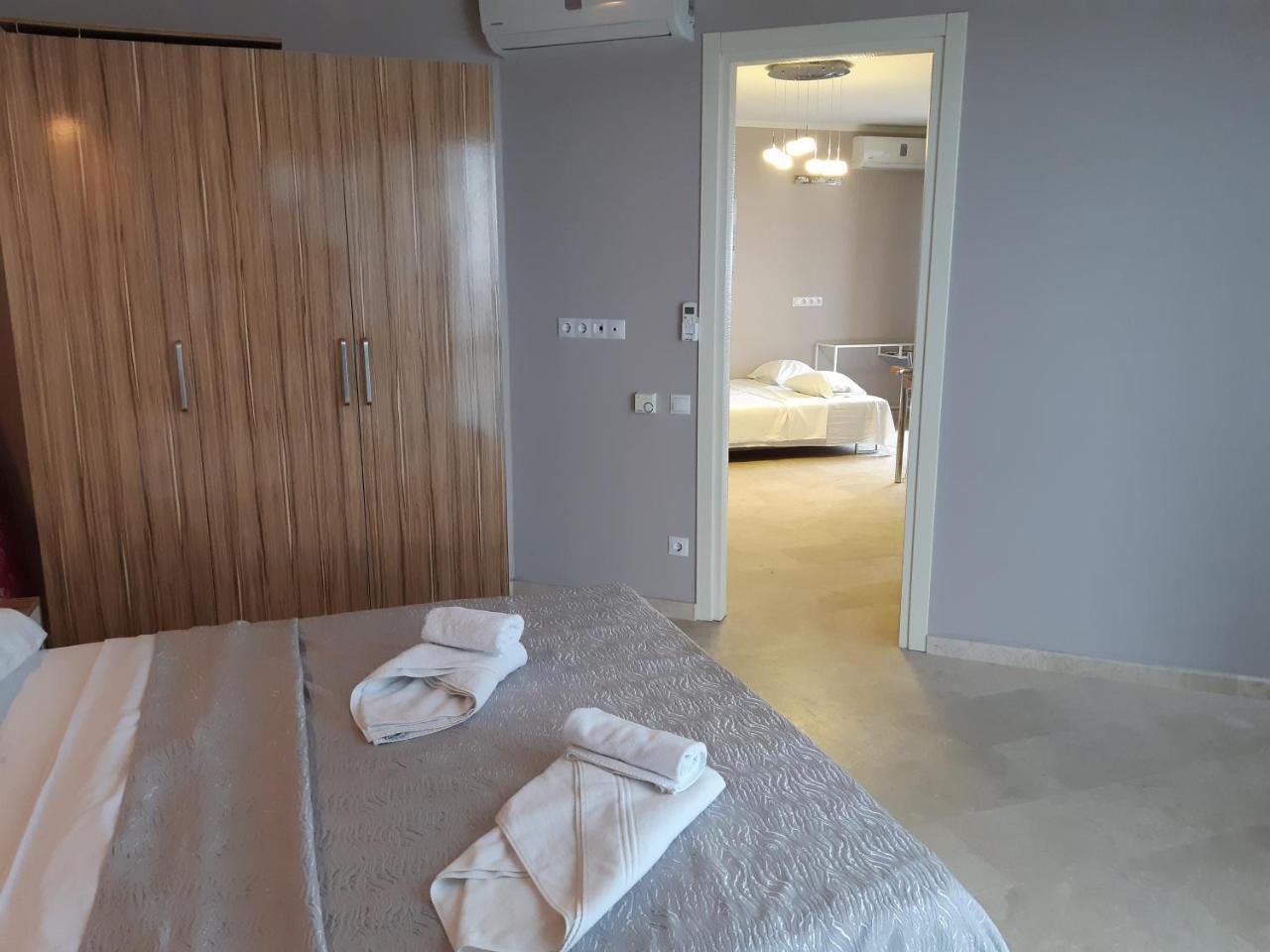 Apart Hotel Luxor Batumi Exterior foto