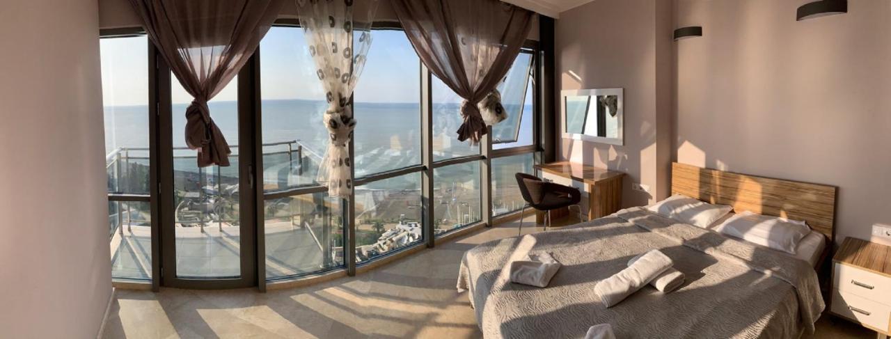 Apart Hotel Luxor Batumi Exterior foto